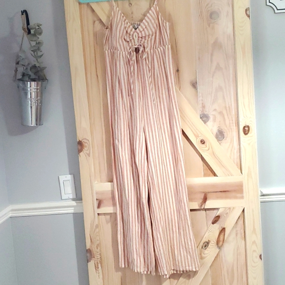 O'NEILL PEEKABOO FRONT LINEN ROMPER  Size Small